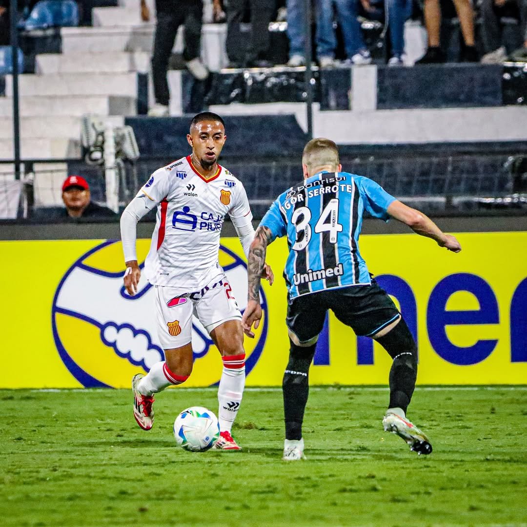 Grêmio só empata com Atlético Grau e adia classificação na Sul-Americana Grêmio só empata com Atlético Grau e adia classificação na Sul-Americana