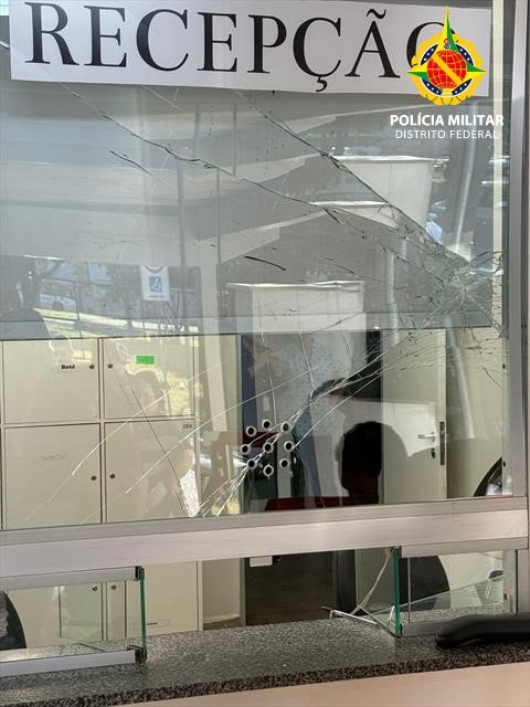 Homem é preso após quebrar computador e ameaçar servidores em UBS na Asa Sul