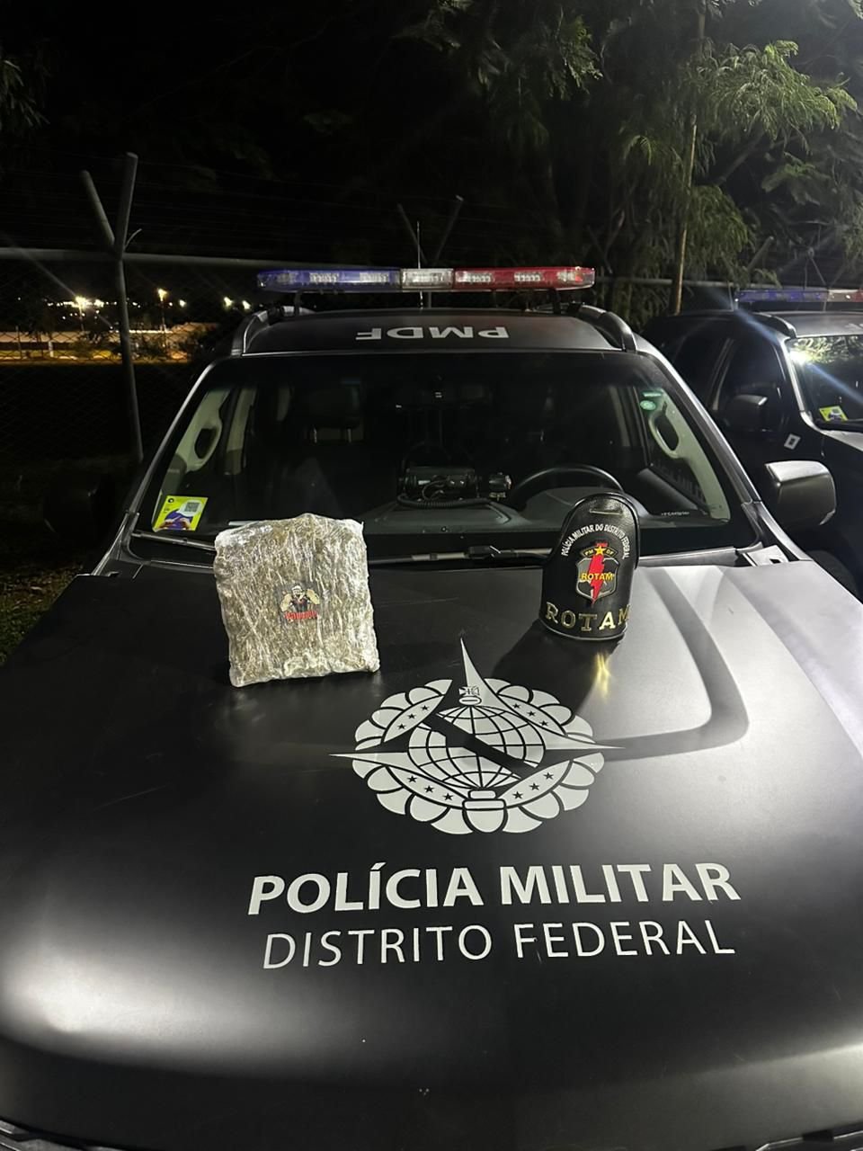 Homem é preso com 1 kg de skunk e celular roubado na Rodoviária Interestadual do DF Homem é preso com 1 kg de skunk e celular roubado na Rodoviária Interestadual do DF