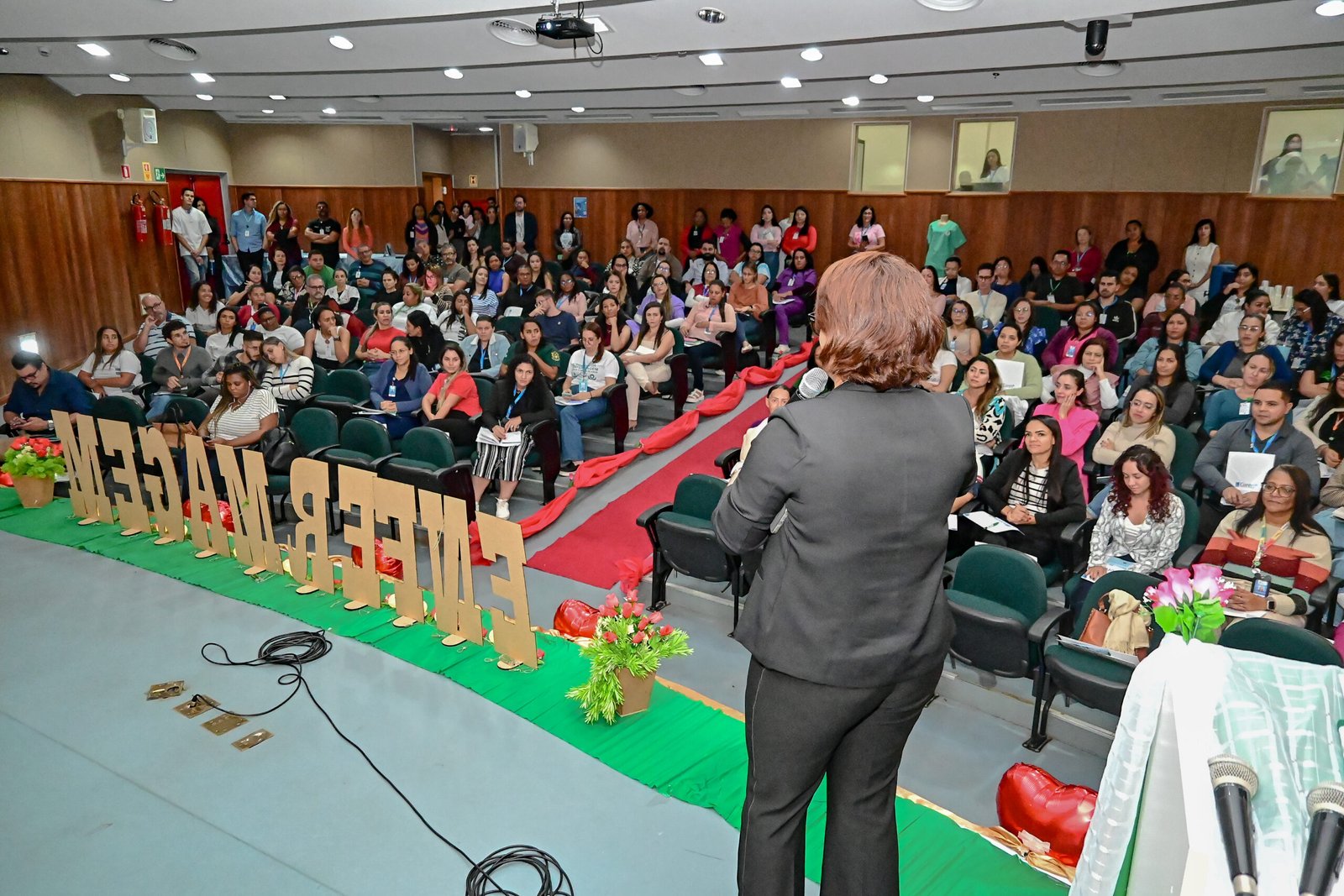 Hospital de Santa Maria abre Semana da Enfermagem com homenagens e valorização da categoria Hospital de Santa Maria abre Semana da Enfermagem com homenagens e valorização da categoria