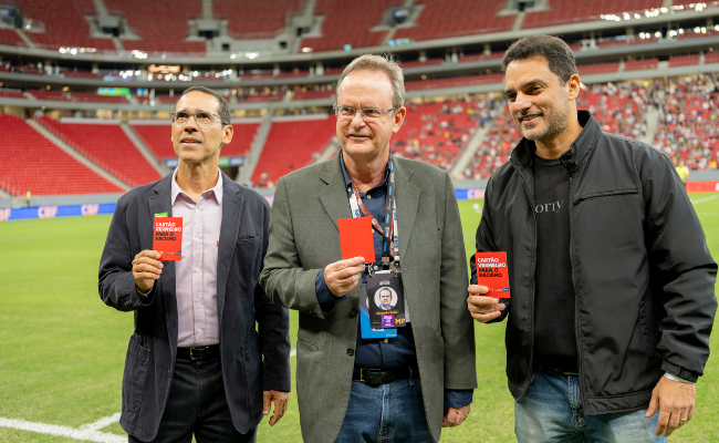MPDFT reforça campanha “Cartão Vermelho para o Racismo” em jogos da Copa do Brasil