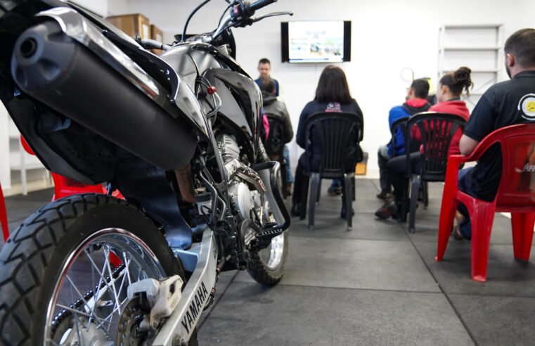 Maio Amarelo: Motociclistas de aplicativo são capacitados para reforçar segurança no trânsito
