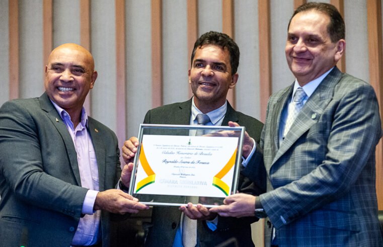 Ministro do STJ e fundador de restaurante recebem Título de Cidadão Honorário de Brasília