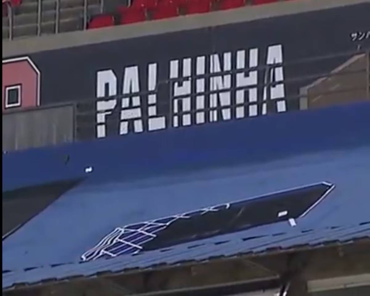 Placa de metal cai no MorumBis e fere torcedores durante jogo do São Paulo na Libertadores