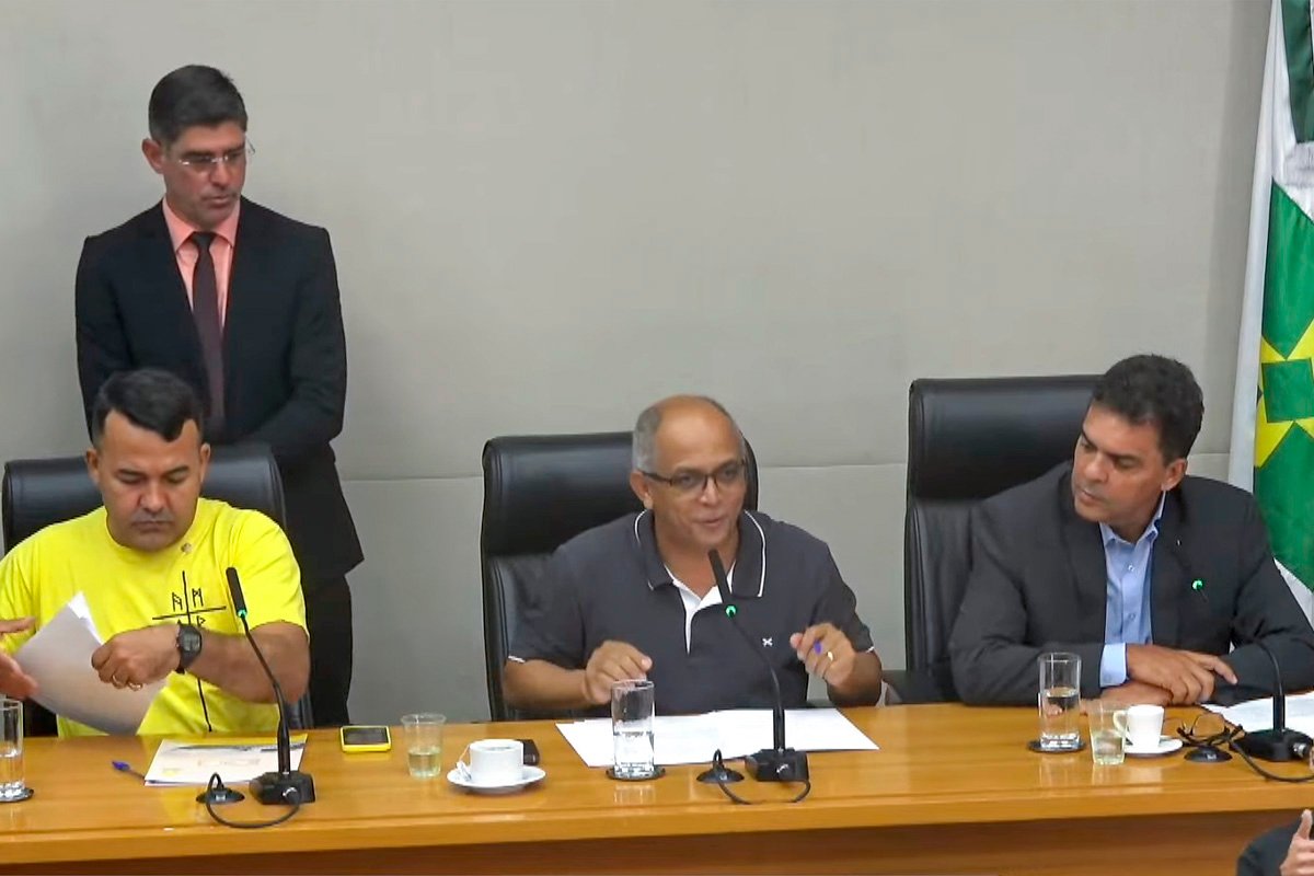 Projeto de lei institui diretrizes para o Programa Agrário do Distrito Federal Projeto de lei institui diretrizes para o Programa Agrário do Distrito Federal