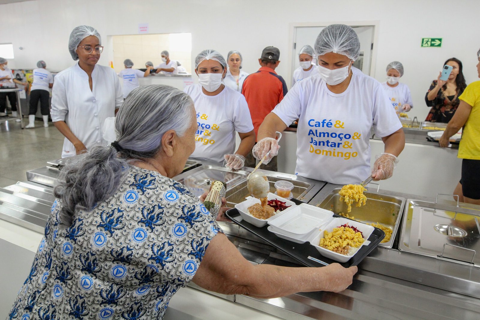Projeto pretende ofertar alimentação gratuita aos domingos e feriados no Distrito Federal
