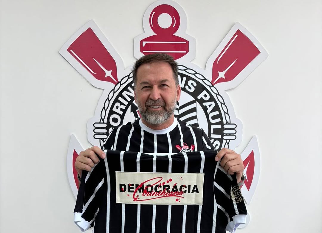 Sócios vão votar impeachment de presidente do Corinthians em agosto