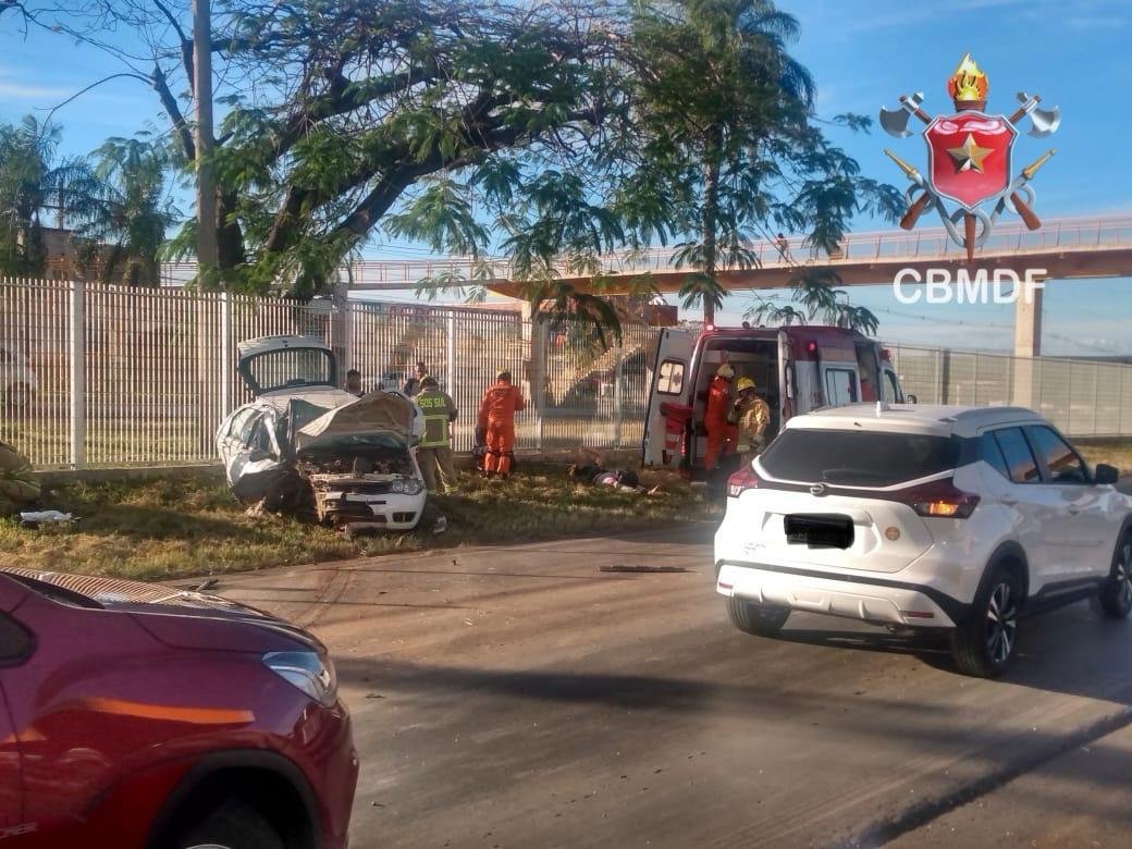 Acidente com cinco feridos complica trânsito na BR-020, em Planaltina