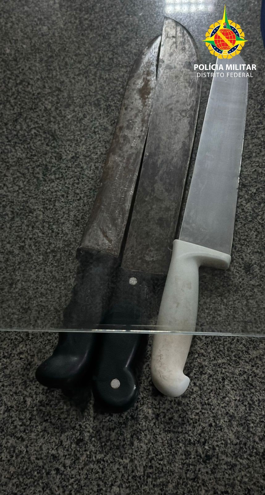 Adolescente é apreendido após tentar agredir o próprio pai com facão em Ceilândia