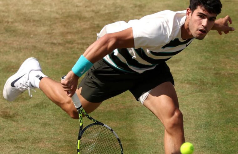 Alcaraz avança à 2ª rodada do ATP 500 de Queen’s