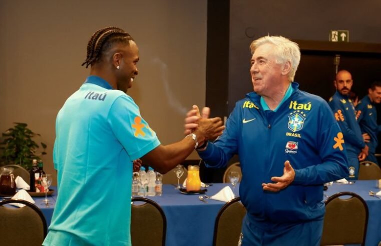 Ancelotti recebe jogadores da seleção brasileira em São Paulo para jogos das Eliminatórias da Copa