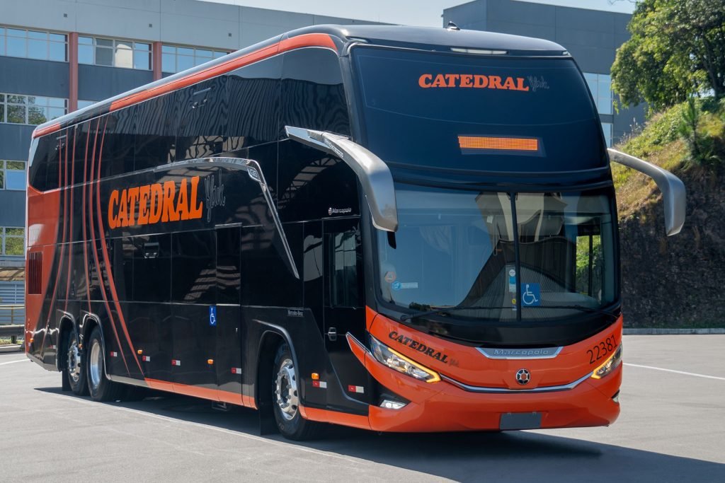 Catedral Transportes é condenada a indenizar passageiro por pane e atraso em ônibus