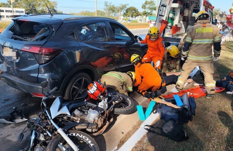 Colisão entre moto e SUV deixa jovem ferida no Setor de Clubes Sul