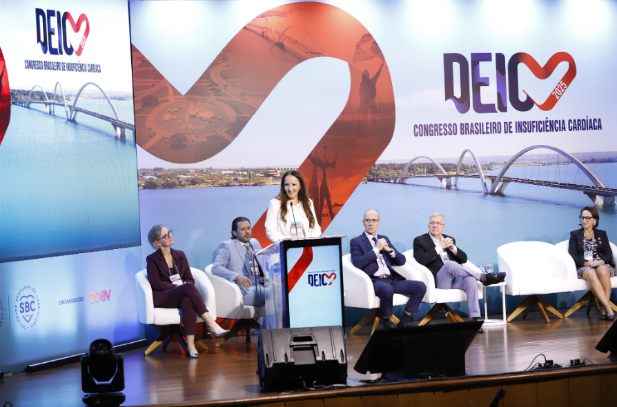DF marca presença em congresso nacional sobre insuficiência cardíaca DF marca presença em congresso nacional sobre insuficiência cardíaca