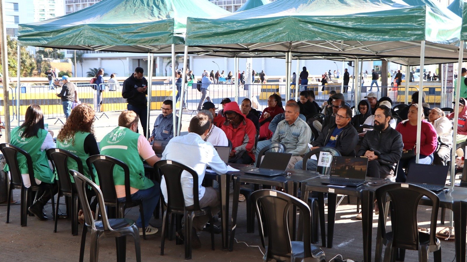 Defensoria do DF realiza 630 atendimentos em ação social Defensoria do DF realiza 630 atendimentos em ação social
