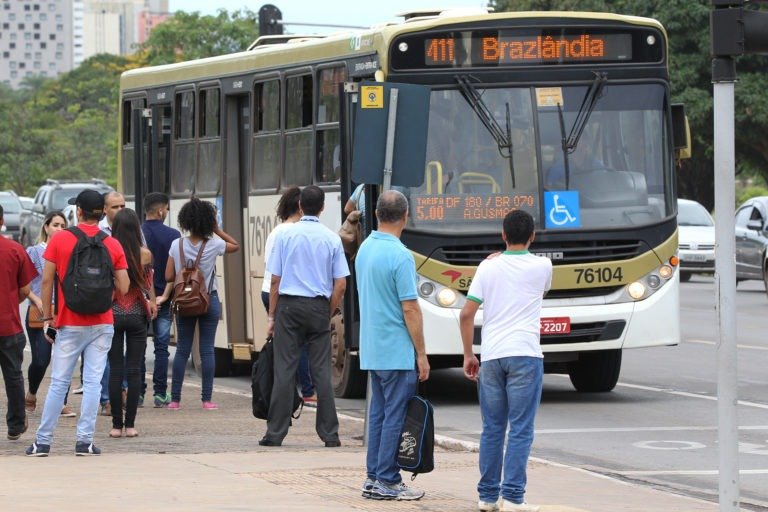 Foragido do sistema prisional é detido após agressão dentro de ônibus na Asa Sul