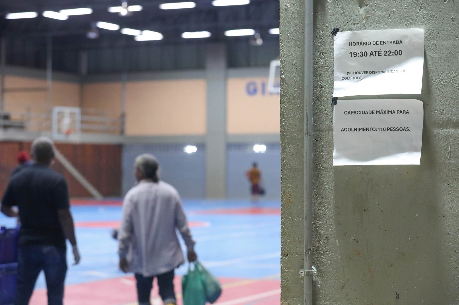 GDF acolhe mais de 2 mil pessoas em abrigo contra o frio na Asa Sul