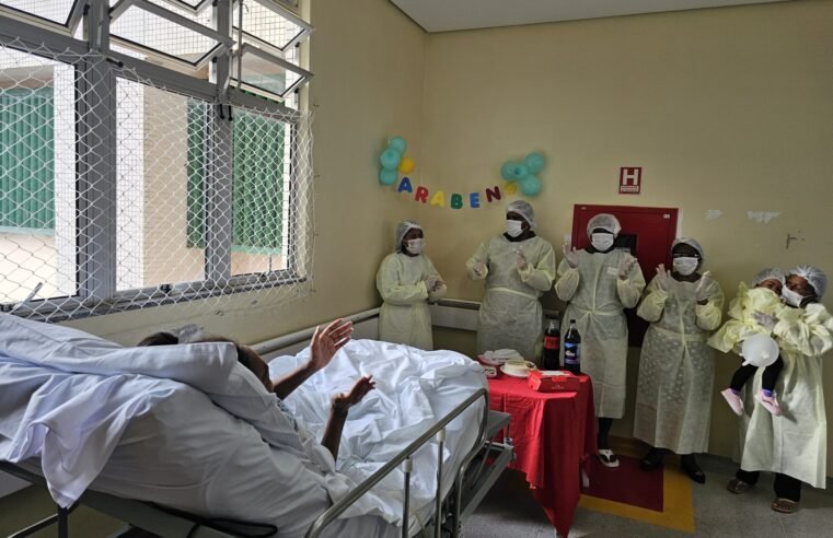 HRSM promove festa de 15 anos para filha de paciente internada