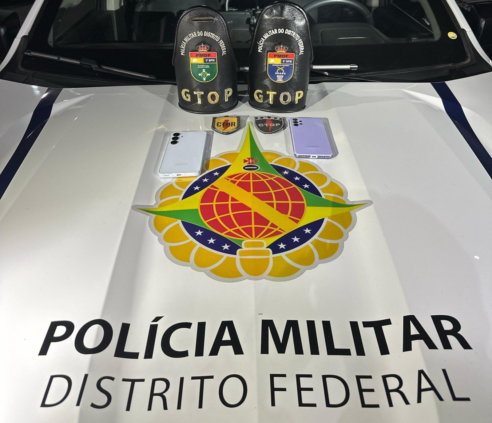 Homem é preso após furtar celulares em ponto de ônibus na W3 Sul e tentar fugir em coletivo Homem é preso após furtar celulares em ponto de ônibus na W3 Sul e tentar fugir em coletivo