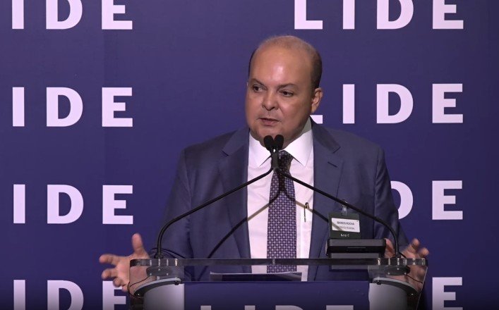 Ibaneis sanciona lei que permite negociação direta de dívidas com o GDF