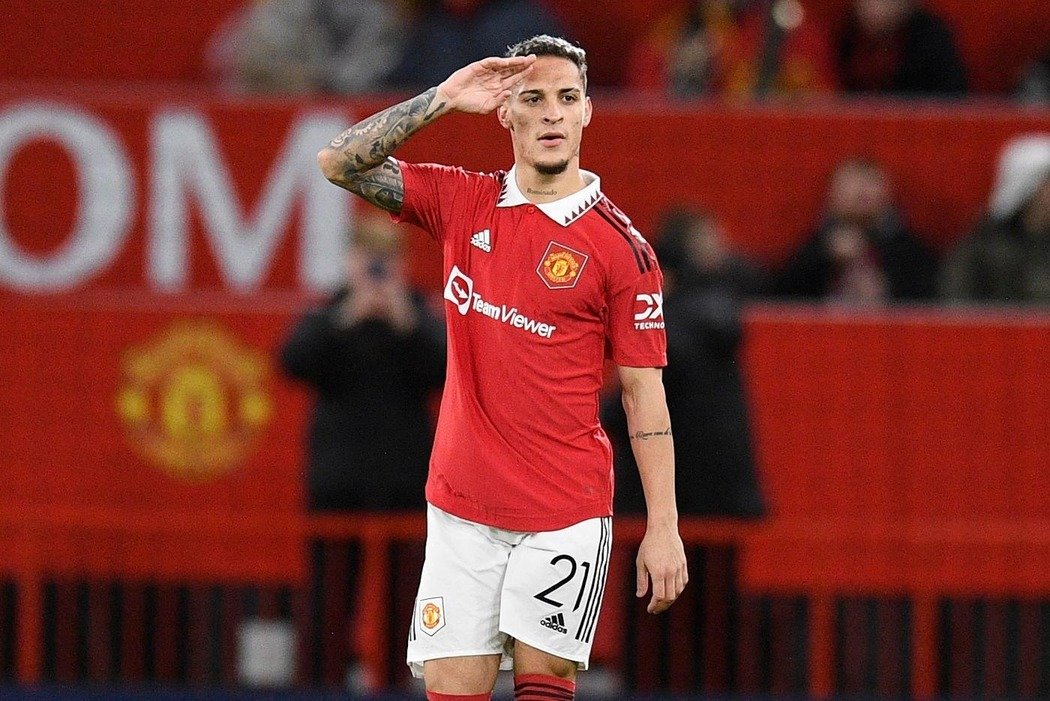 Ídolo do Manchester United, Van der Sar pede volta de Antony ao clube Ídolo do Manchester United, Van der Sar pede volta de Antony ao clube