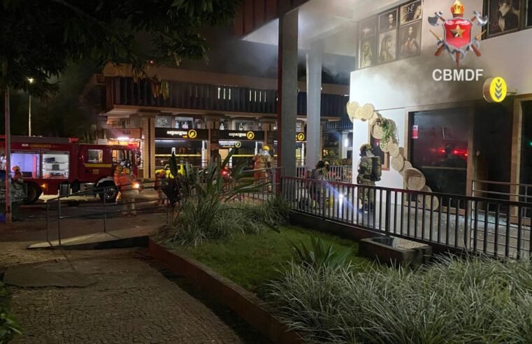Incêndio atinge loja na Asa Norte e mobiliza Corpo de Bombeiros
