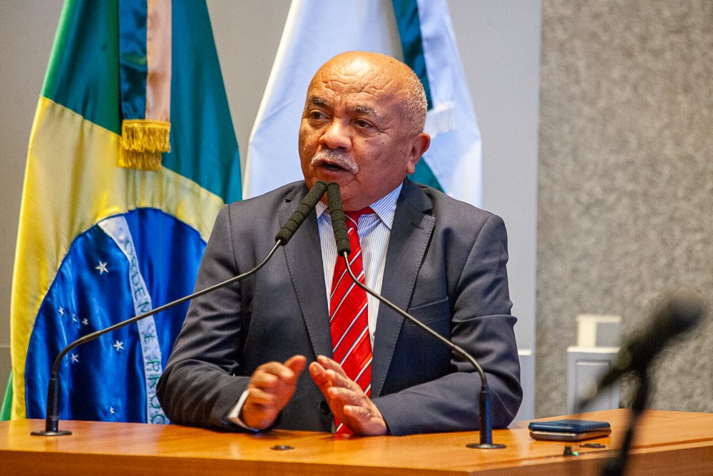 Lei que protege trabalhadores terceirizados no DF é sancionada e já está em vigor Lei que protege trabalhadores terceirizados no DF é sancionada e já está em vigor