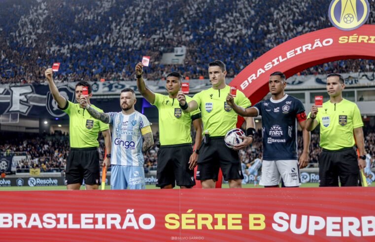 Mais de 45 mil torcedores paraenses levantaram o cartão vermelho para o racismo em campanha nacional do GDF