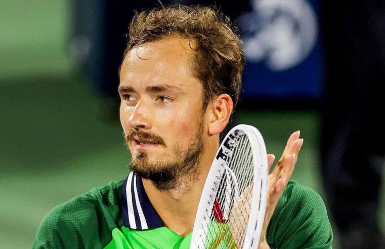 Medvedev cai nas quartas de final do ATP 250 de ‘s-Hertogenbosch