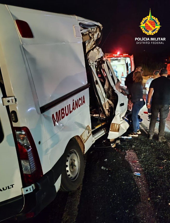 Mesmo de folga, sargento do BOPE salva médico gravemente ferido em acidente na BR-060 Mesmo de folga, sargento do BOPE salva médico gravemente ferido em acidente na BR-060