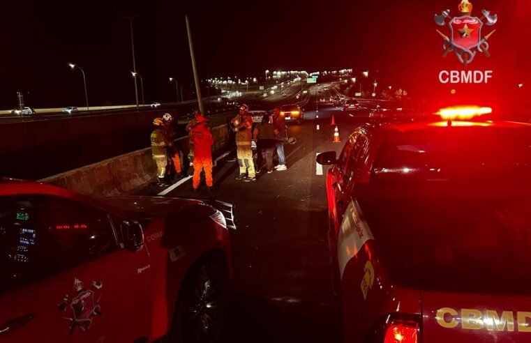 Motociclista fica ferido após colisão com carro na Ponte do Bragueto