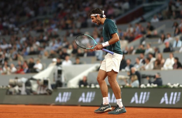 Musetti derrota Tiafoe e é o 1º semifinalista da chave masculina de Roland Garros