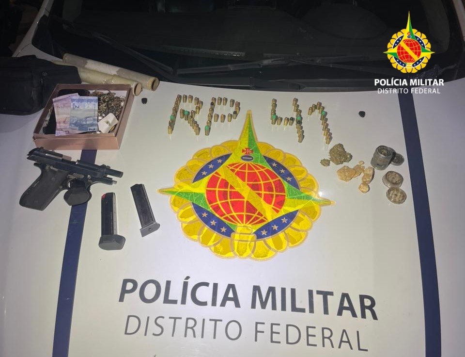 PMDF apreende arma de fogo, drogas e produtos de roubo em operação no Café Sem Troco PMDF apreende arma de fogo, drogas e produtos de roubo em operação no Café Sem Troco