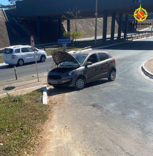 PMDF recupera carro roubado e prende suspeito em Sobradinho menos de uma hora após o crime PMDF recupera carro roubado e prende suspeito em Sobradinho menos de uma hora após o crime