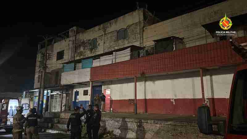 PMDF resgata mulher grávida e criança feitas reféns em apartamento de Ceilândia PMDF resgata mulher grávida e criança feitas reféns em apartamento de Ceilândia