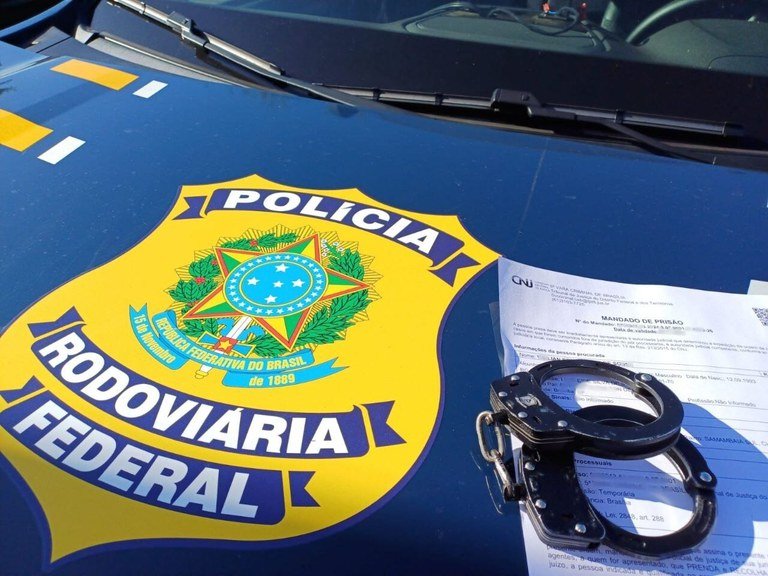 PRF prende homem com 12 passagens pela polícia na BR-070, em Ceilândia PRF prende homem com 12 passagens pela polícia na BR-070, em Ceilândia
