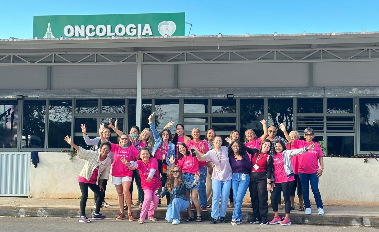 Pacientes oncológicas participam de piquenique terapêutico às margens do Lago Paranoá Pacientes oncológicas participam de piquenique terapêutico às margens do Lago Paranoá