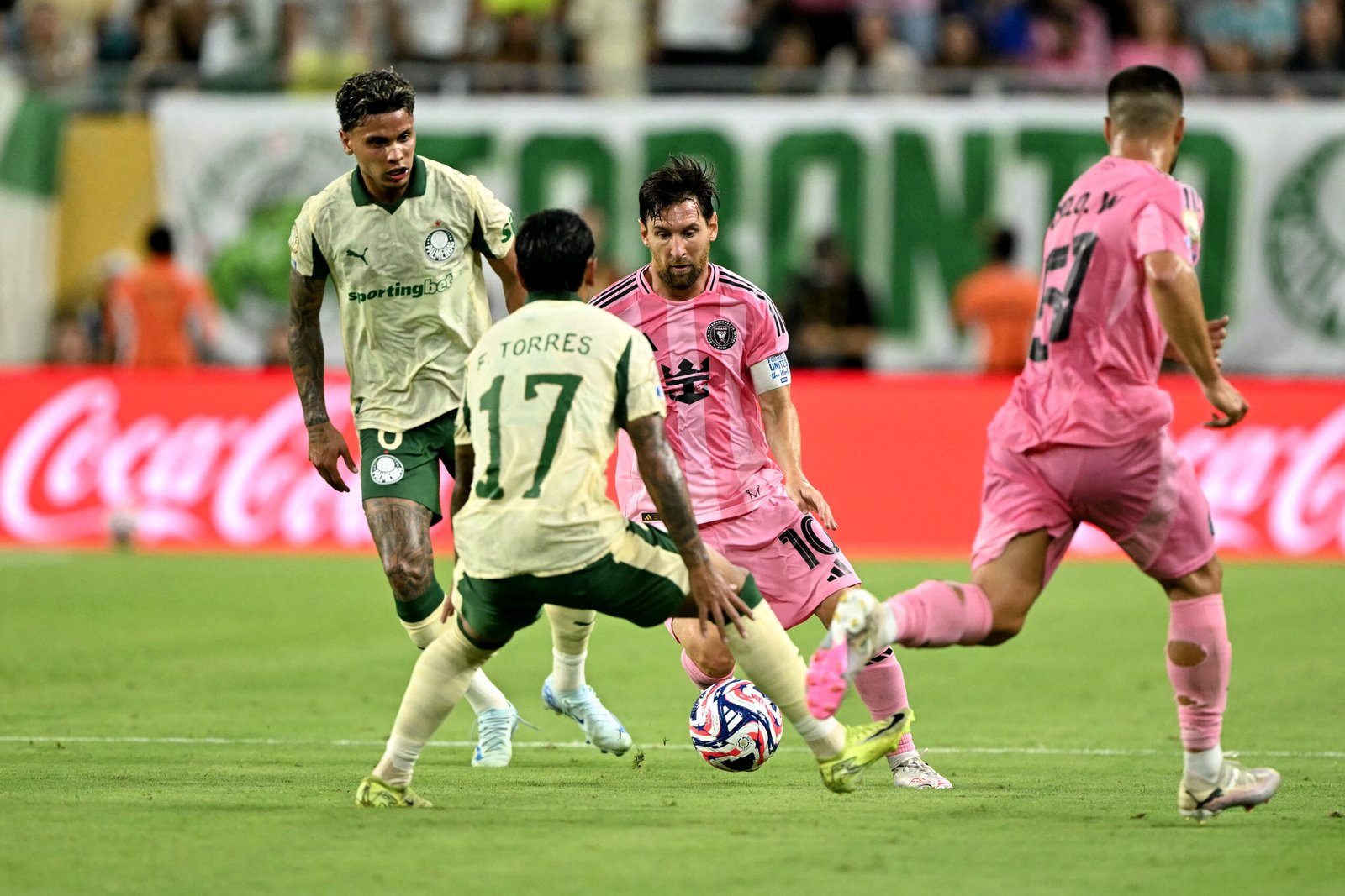 Palmeiras reage, busca empate com o Inter Miami e encara Botafogo nas oitavas do Mundial Palmeiras reage, busca empate com o Inter Miami e encara Botafogo nas oitavas do Mundial