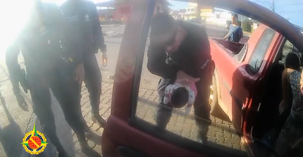 Policial militar recém-formado salva bebê engasgada na Cidade Estrutural
