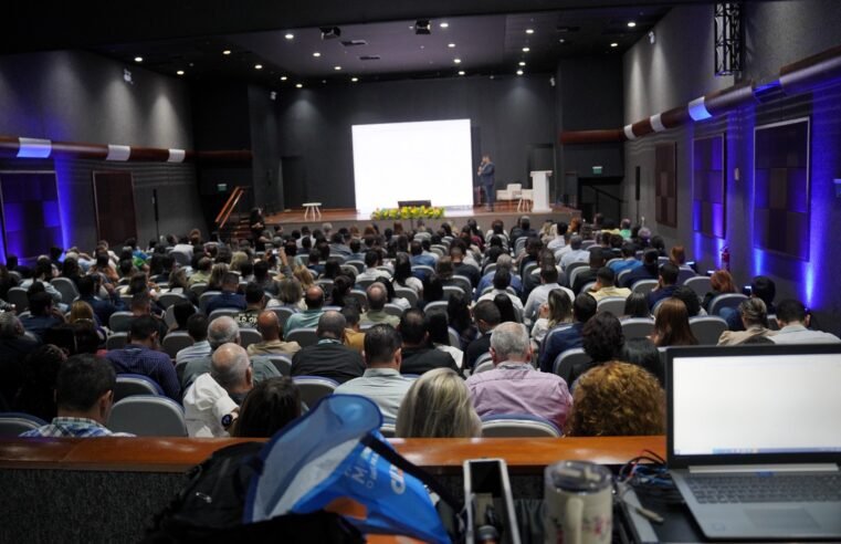 Pontes para o Mundo: alunos fazem avaliação de proficiência no domingo (8)