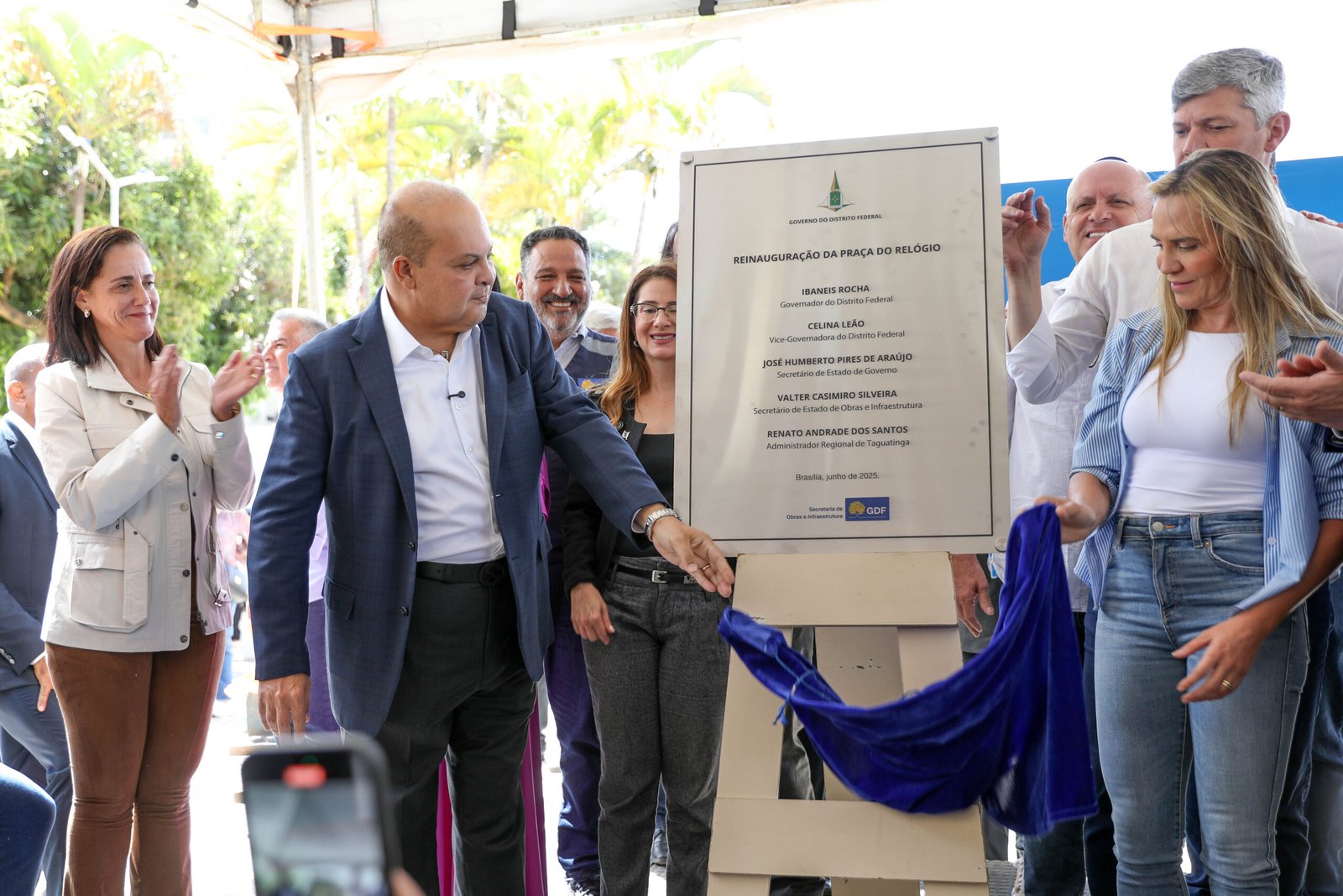 Praça do Relógio é reinaugurada no aniversário de 67 anos de Taguatinga Praça do Relógio é reinaugurada no aniversário de 67 anos de Taguatinga