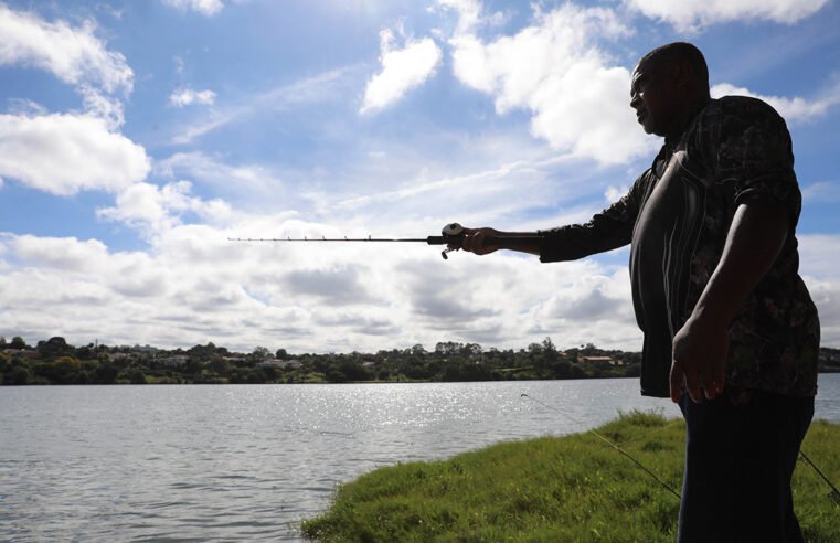 Prática de pesca no Lago Paranoá requer registro geral da atividade; saiba como funciona