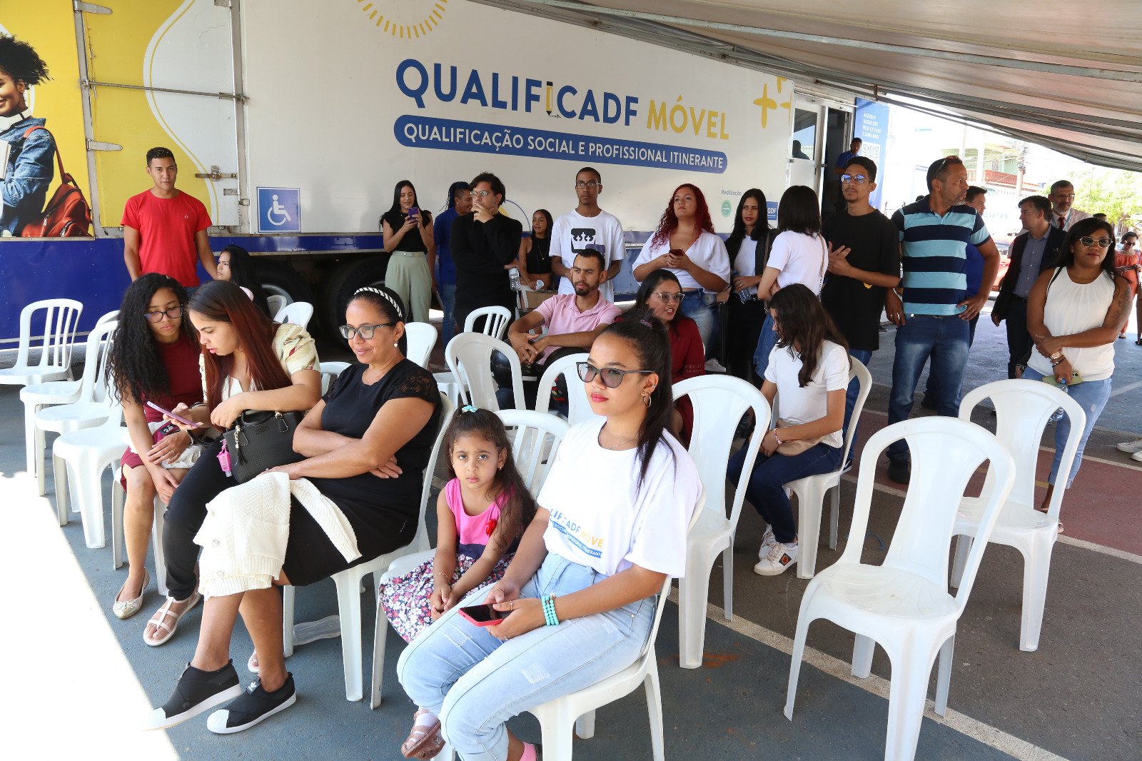 Programa QualificaDF Móvel oferece 1.012 vagas para diversos cursos de qualificação profissional Programa QualificaDF Móvel oferece 1.012 vagas para diversos cursos de qualificação profissional