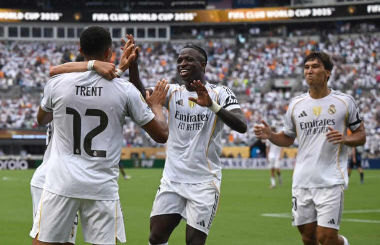 Real joga com um a menos por 94 min, mas espanta zebra e despacha Pachuca