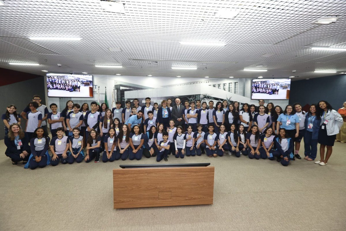 TJDFT encerra semestre do programa “Conhecendo a Justiça” com visita de alunos do Guará TJDFT encerra semestre do programa “Conhecendo a Justiça” com visita de alunos do Guará