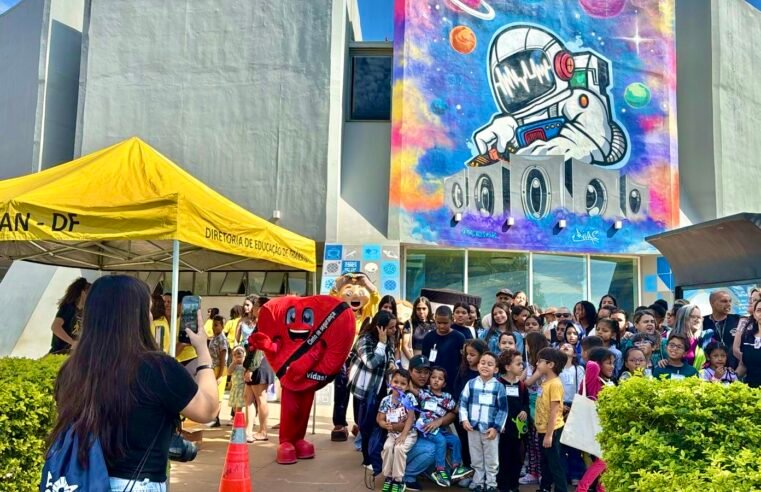 Teatro e literatura levam educação de trânsito a crianças e adolescentes