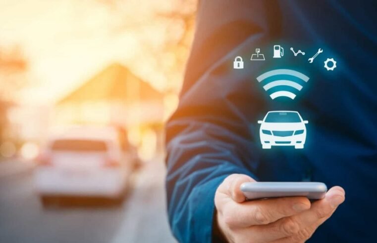 Empresa de transporte por aplicativo deve indenizar passageira por falha na devolução de pertences