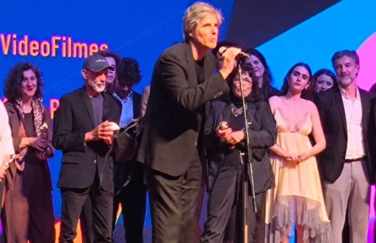 Filme Ainda Estou Aqui é o grande vencedor do Prêmio Grande Otelo