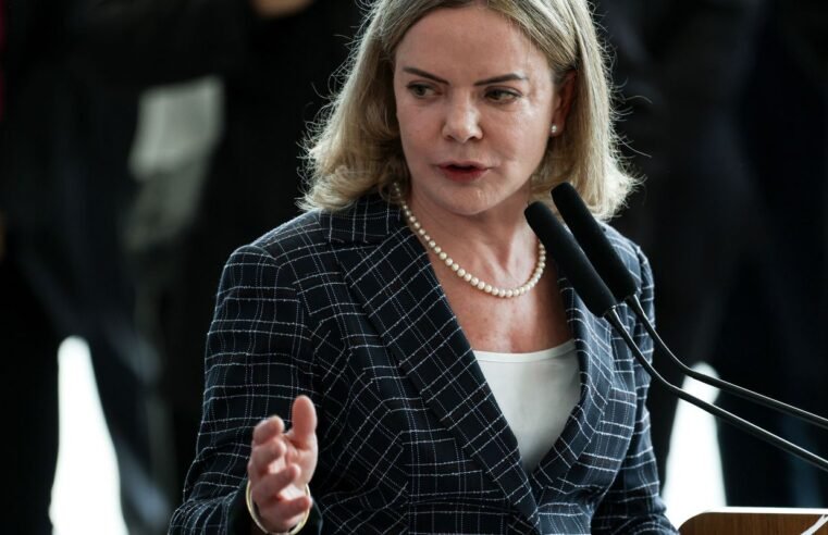Gleisi diz que sanção dos EUA a Moraes tem repúdio total do governo