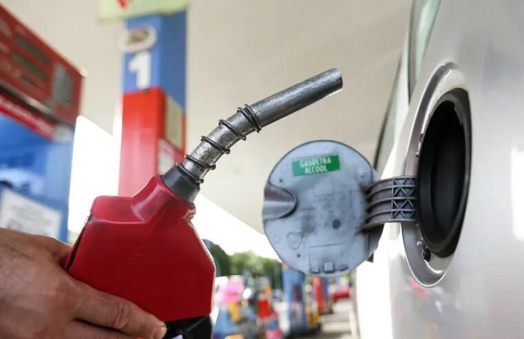 Governo prevê queda no combustível se petróleo mantiver cotação